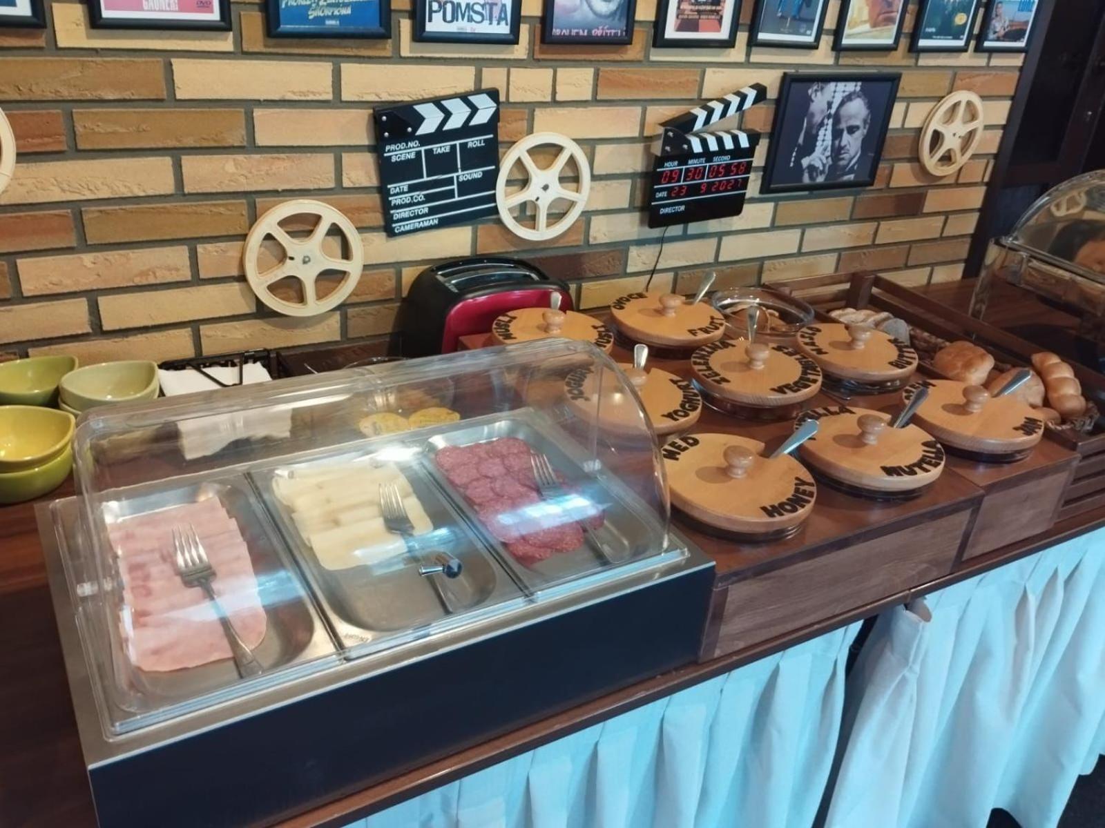 Hotel Alfa Trutnov Ngoại thất bức ảnh